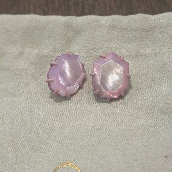 Kendra Scott Jewelry - Rare Kendra Scott Morgan earrings